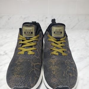 womens 7 NIKE air max siren ca